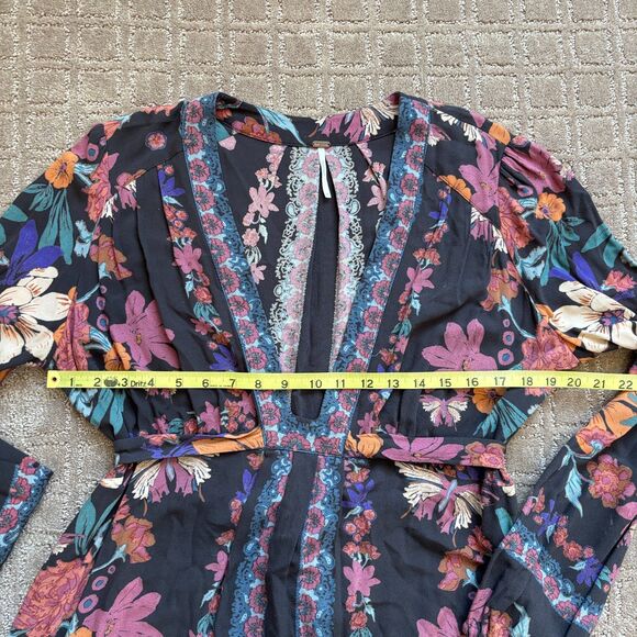 Floral V-Neck Long Sleeve Dress - Picture 7 of 11
